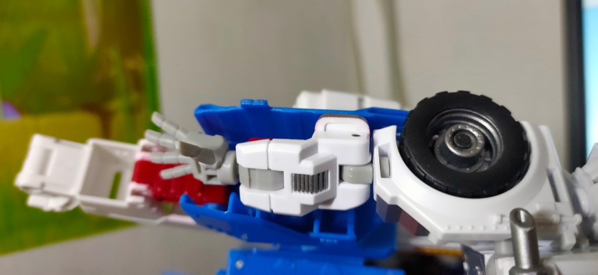 变形金刚レジェンズ LG14 ウルトラマグナス