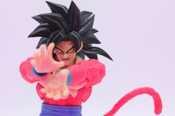S.H.Figuarts 龙珠GT 超级赛亚人4 孙悟空