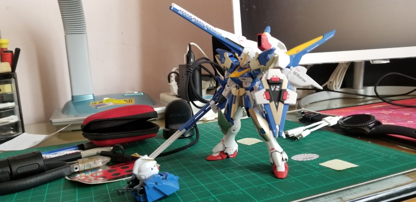MG 1/100   V2高达突击爆击型 Ka版