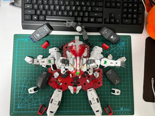 MG 1/100 德天使高达