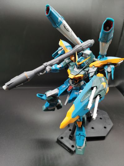 FULL MECHANICS 1/100  灾厄高达