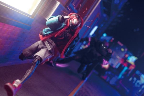 MAFEX 编号107  蜘蛛侠 (迈尔斯·莫拉莱斯)