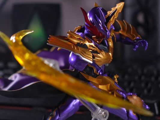 S.H.Figuarts   假面骑士王剑 邪王之龙