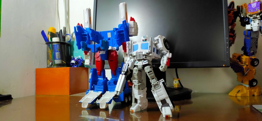 变形金刚レジェンズ LG14 ウルトラマグナス