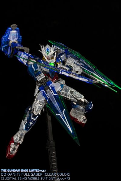RG 1/144  高达基地限定 量子型00高达全刃装 [透明配色]