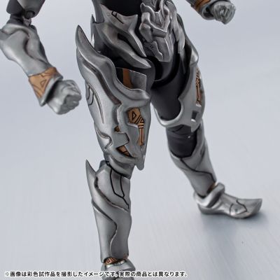 S.H.Figuarts 特利迦奥特曼 黑暗特利迦