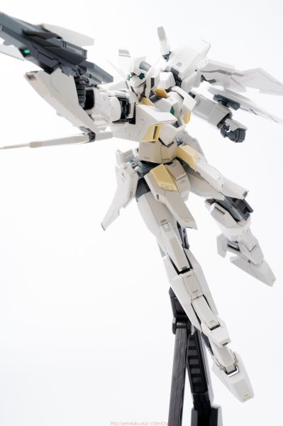 MG 	机动战士高达AGE 高达AGE-2 标准型 特务队样式