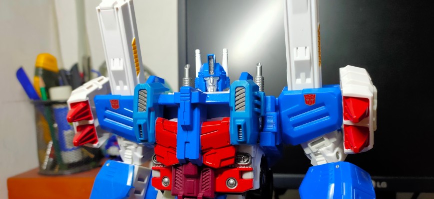 变形金刚レジェンズ LG14 ウルトラマグナス