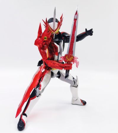 一番赏 S.H.Figuarts  假面骑士 A奖  假面骑士圣刃 勇气之龙 透明红