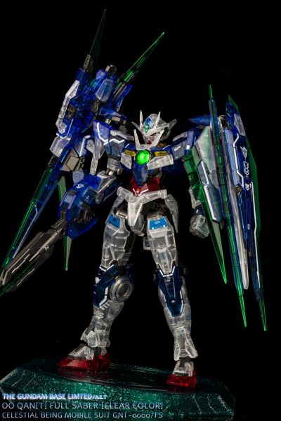 RG 1/144  高达基地限定 量子型00高达全刃装 [透明配色]