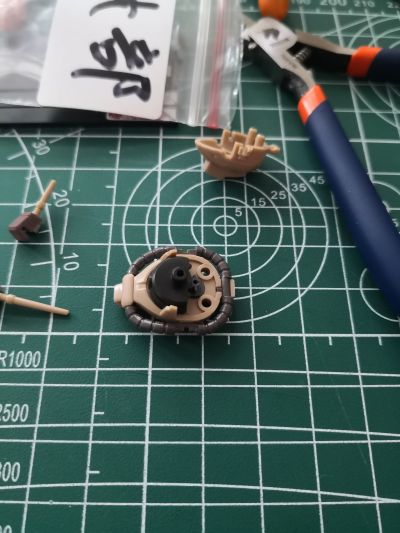 HG  机动战士高达 起源 MSD  沙漠型扎古 (双天线规格)