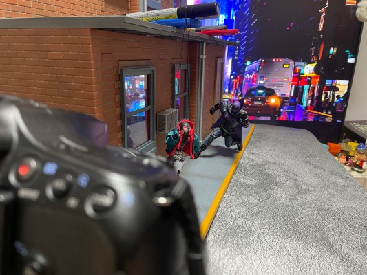 MAFEX 编号107  蜘蛛侠 (迈尔斯·莫拉莱斯)