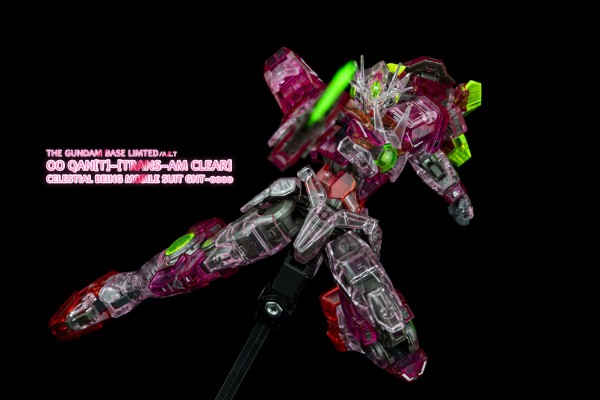 RG 剧场版 机动战士高达00 先驱者的觉醒 	GNT-0000 量子型00 Trans-Am Mode 彩透版