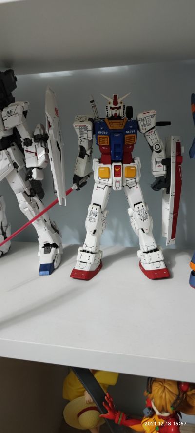 MG 机动战士高达：一年战争 高达 动画配色