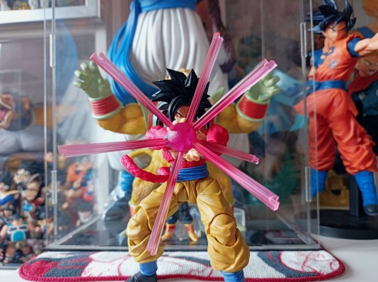 S.H.Figuarts 龙珠GT 超级赛亚人4 孙悟空