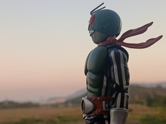 S.H.Figuarts 假面骑士新1号+新旋风号