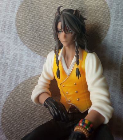 迪士尼 扭曲仙境 雅座高人 Leona Kingscholar