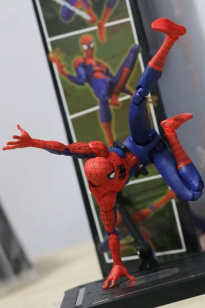 SV-Action 蜘蛛侠: 平行宇宙 彼得·B·帕克 / 蜘蛛侠