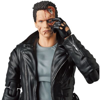 MAFEX 编号176 终结者(1984) T-800