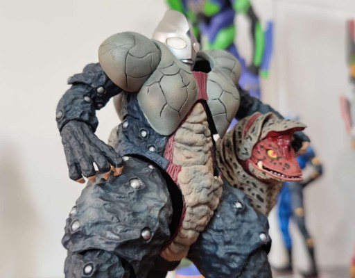 S.H.Figuarts  哥尔赞