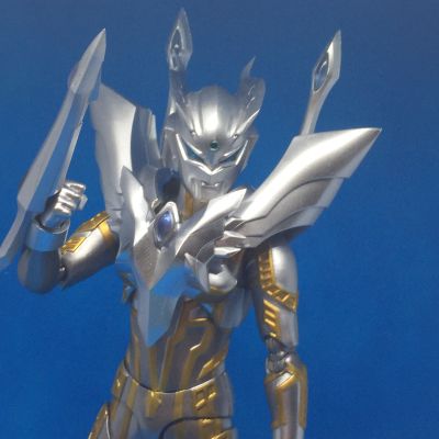 S.H.Figuarts  终极赛罗闪耀型