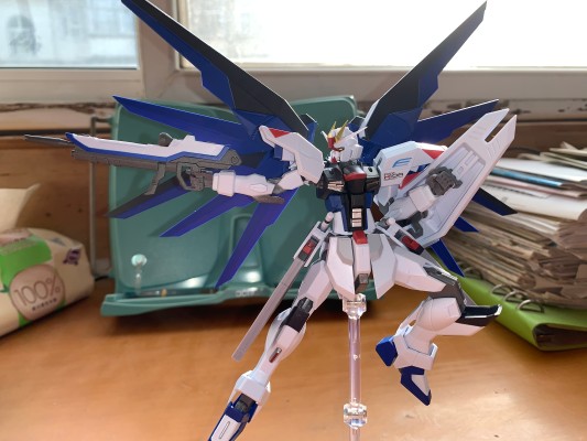 ROBOT魂〈机动战士系列〉   自由高达 (特别配色版)