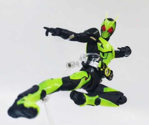 一番赏  S.H.Figuarts 假面骑士  B奖 假面骑士零一 高跃飞蝗 透明黄