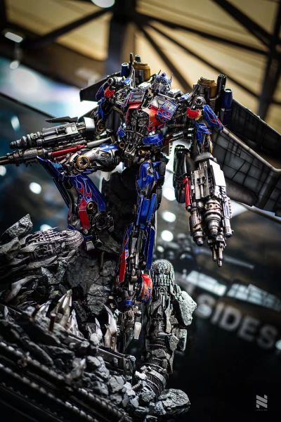 MMTFM-33 变形金刚3：月黑之时 飞翼擎天柱