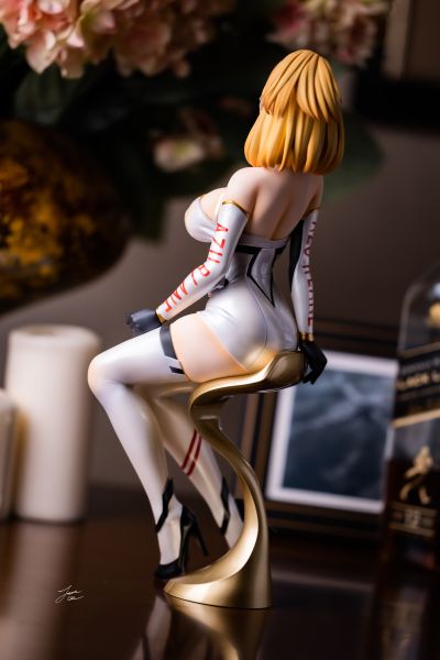 碧蓝航线 威尔士亲王 -桂冠的胜利竞速-