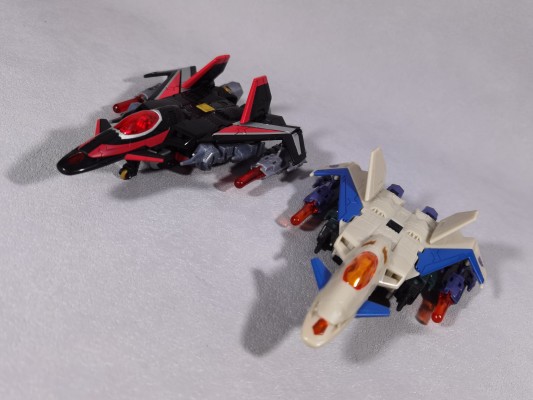 变形金刚 日版 UN26 雷翼