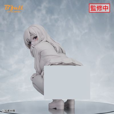 蹲下的JK