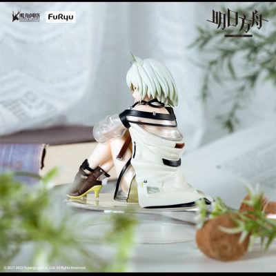 压泡面手办 明日方舟 凯尔希