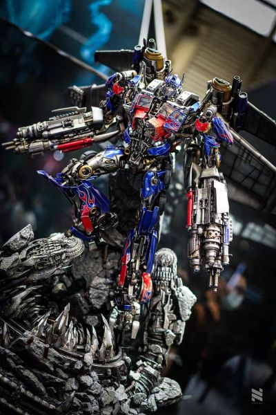 MMTFM-33 变形金刚3：月黑之时 飞翼擎天柱