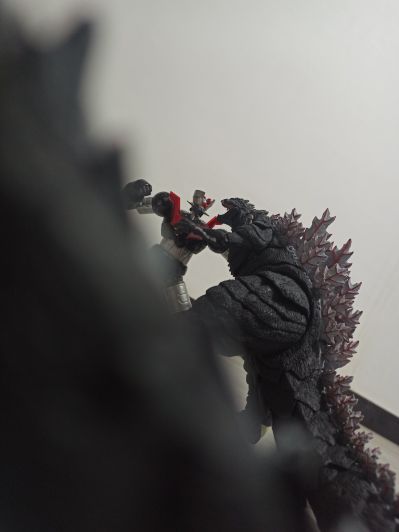 S.H.MonsterArts 哥斯拉：奇异点 终末哥斯拉 / 破灭型哥斯拉