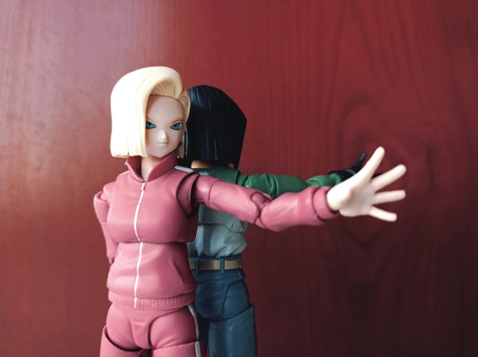 S.H.Figuarts 龙珠超 人造人18号 -宇宙生存篇-