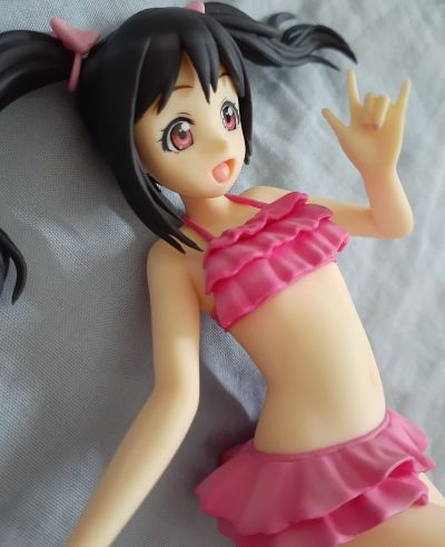 BEACH QUEENS  爱与演唱会！矢泽妮可