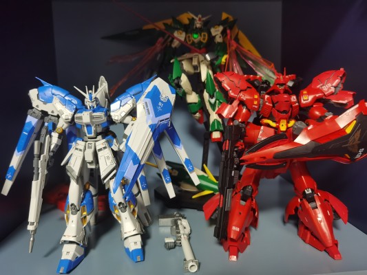 RG 1/144  Hi-ν高达