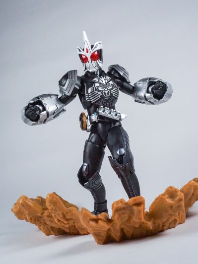 S.H.Figuarts(真骨雕制法) 假面骑士欧兹  假面骑士欧兹 犀猩象联组