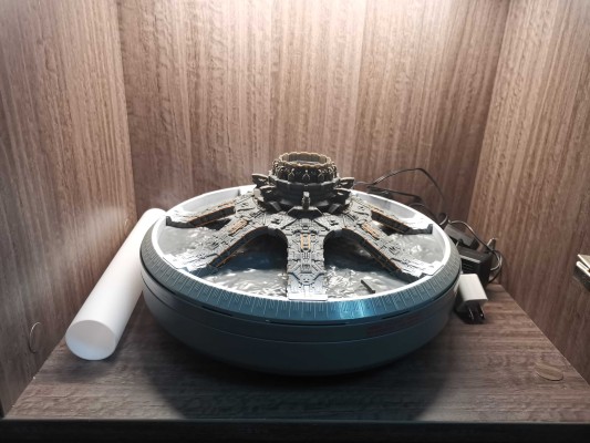 流浪地球 Moss电影道具复刻雕像