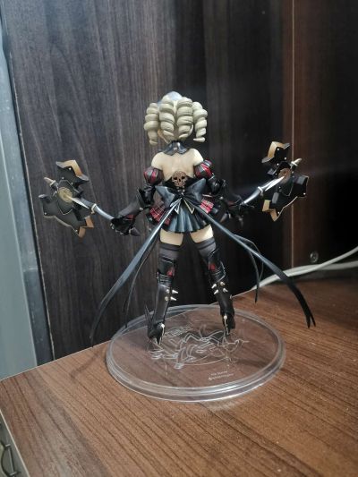 女皇之刃 叛乱 P-3 鋼鉄参謀ユーミル