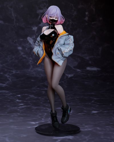 运动鞋×高开衩×口罩 露娜