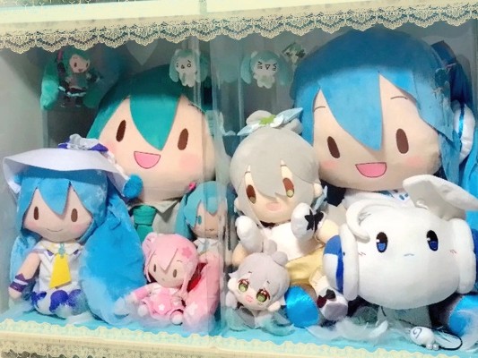 巨大软绵绵毛绒 VOCALOID 初音未来 雪未来