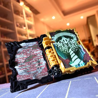 假面骑士圣刃 DX全知全能之力 与 魔导奇幻驱动书 加  破灭驱动器腰带