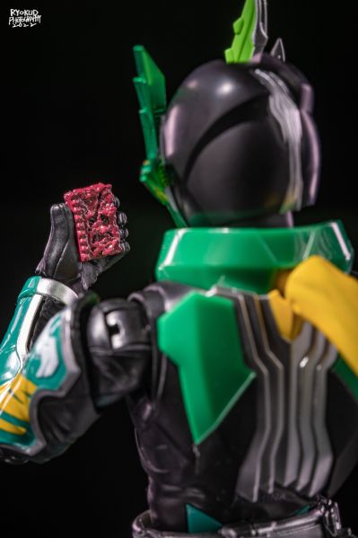 S.H.Figuarts  假面骑士剑斩 猿飞忍者传