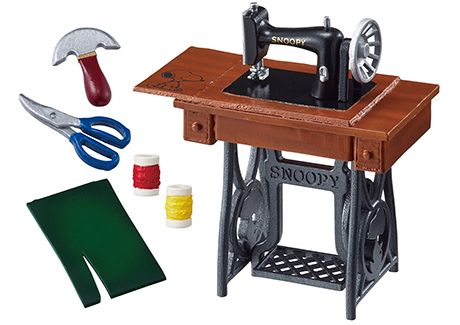 花生漫画  史努比的皮革工作室