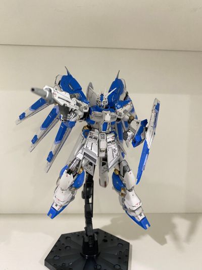 RG 1/144  Hi-ν高达