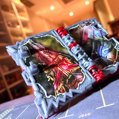 假面骑士圣刃 DX全知全能之力 与 魔导奇幻驱动书 加  破灭驱动器腰带