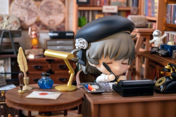 花生漫画  史努比的复古写作室