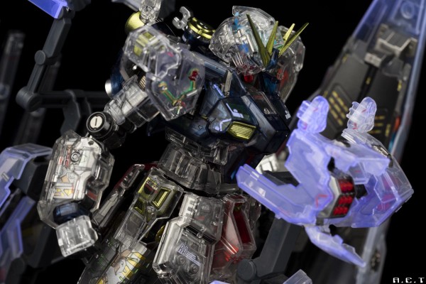 RG 机动战士高达 逆袭的夏亚 MSV 重武装型Nu高达 [透明配色]