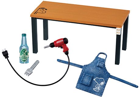 花生漫画  史努比的皮革工作室